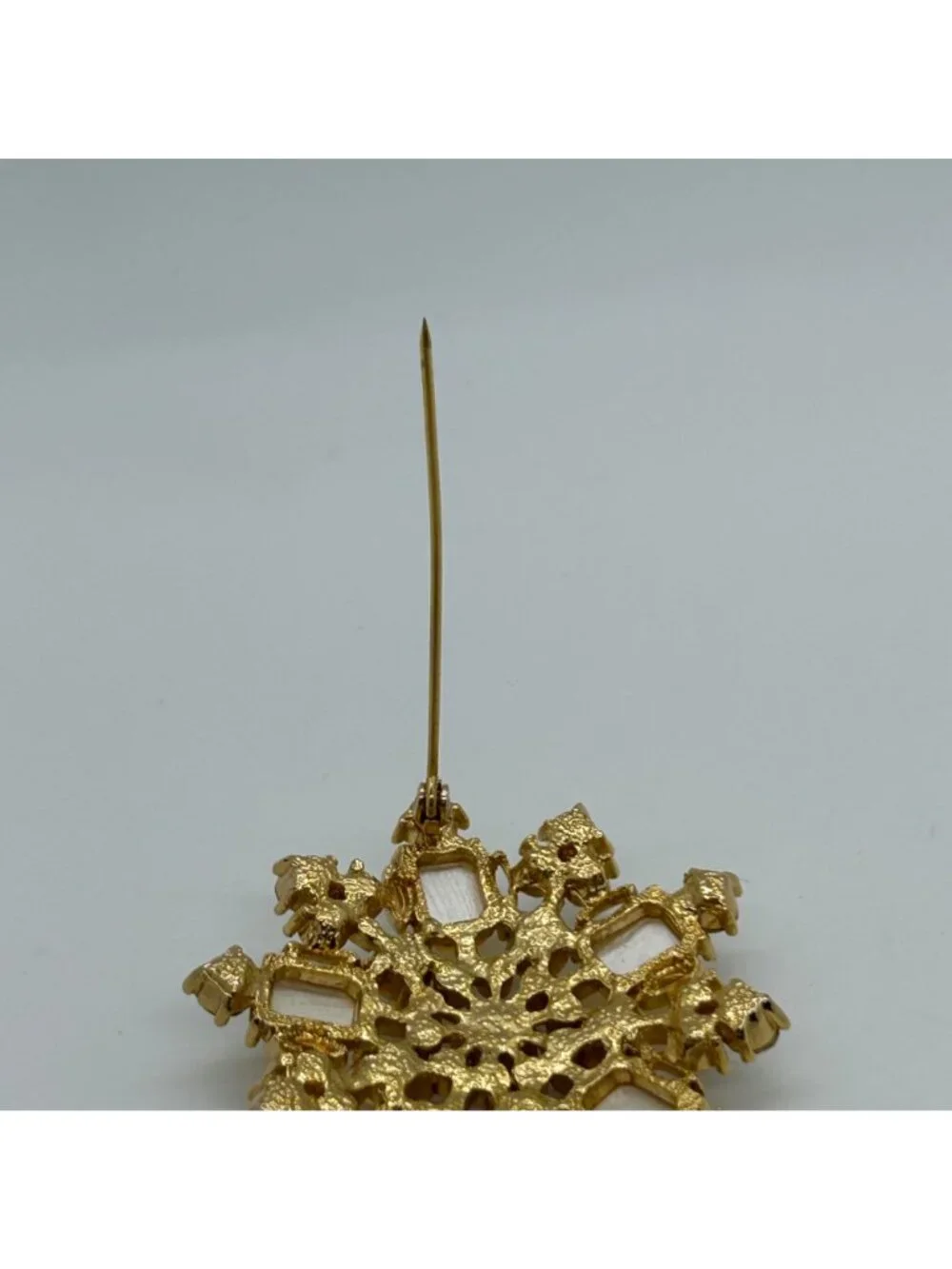 Vintage Yellow Aurora Borealis Brooch Gold-tone Acrylic Stone Statement Sunburst